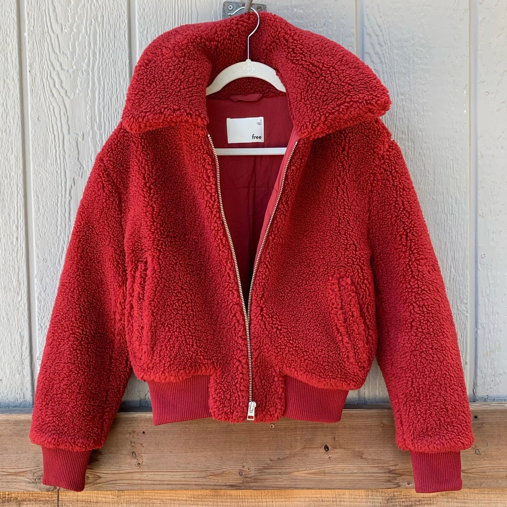 Wilfred Free red plush oversized full zip teddy sherpa jacket semi cropped - Picture 10 of 16
